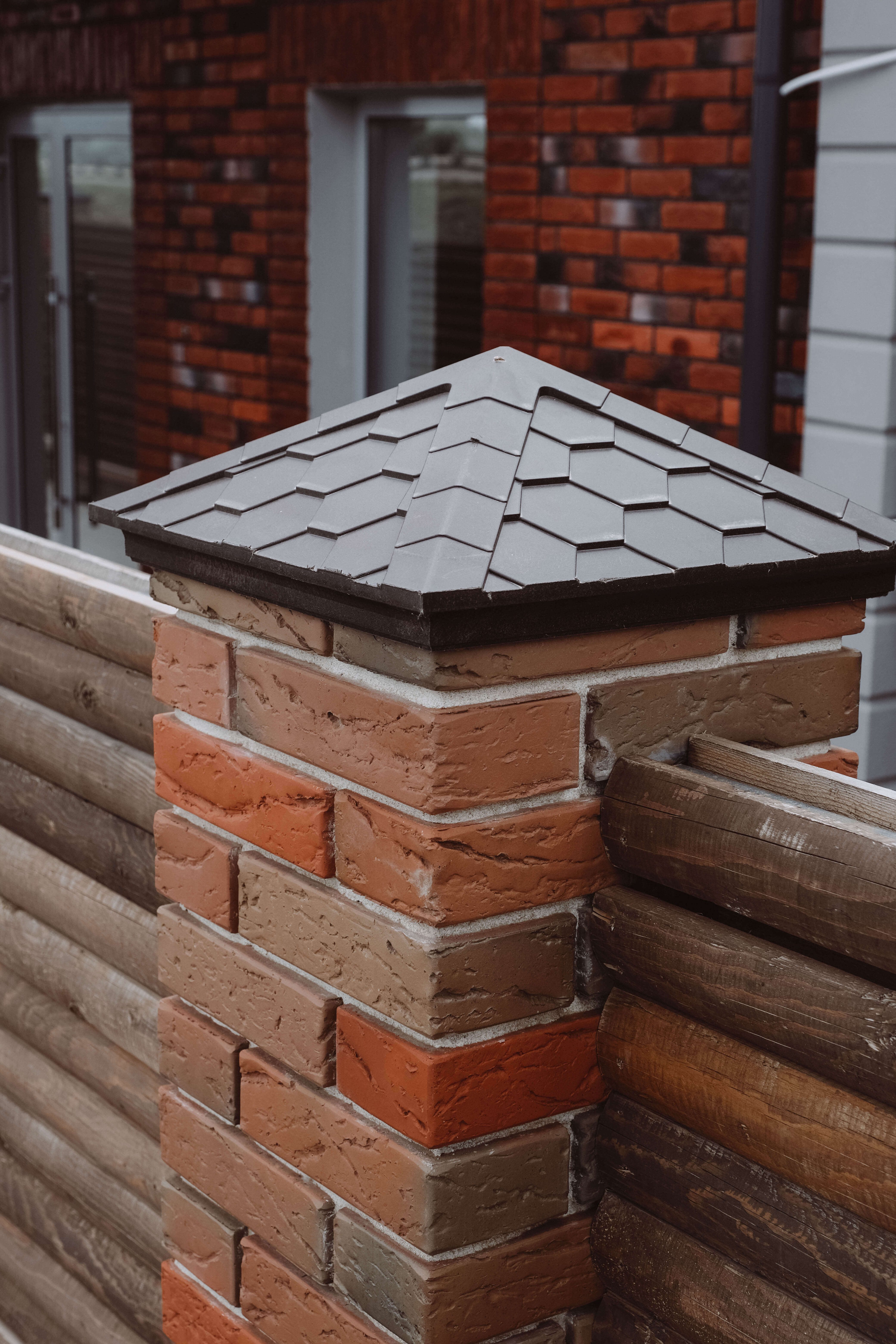 Колпак Zking Эверест Коричневый на столб 1.5х1.5 кирпича (390х390мм) в Харцызске фото